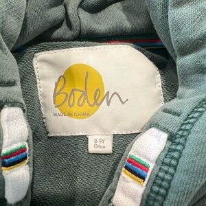 Boden Garment dyed 100% cotton hoodie size 8-9y